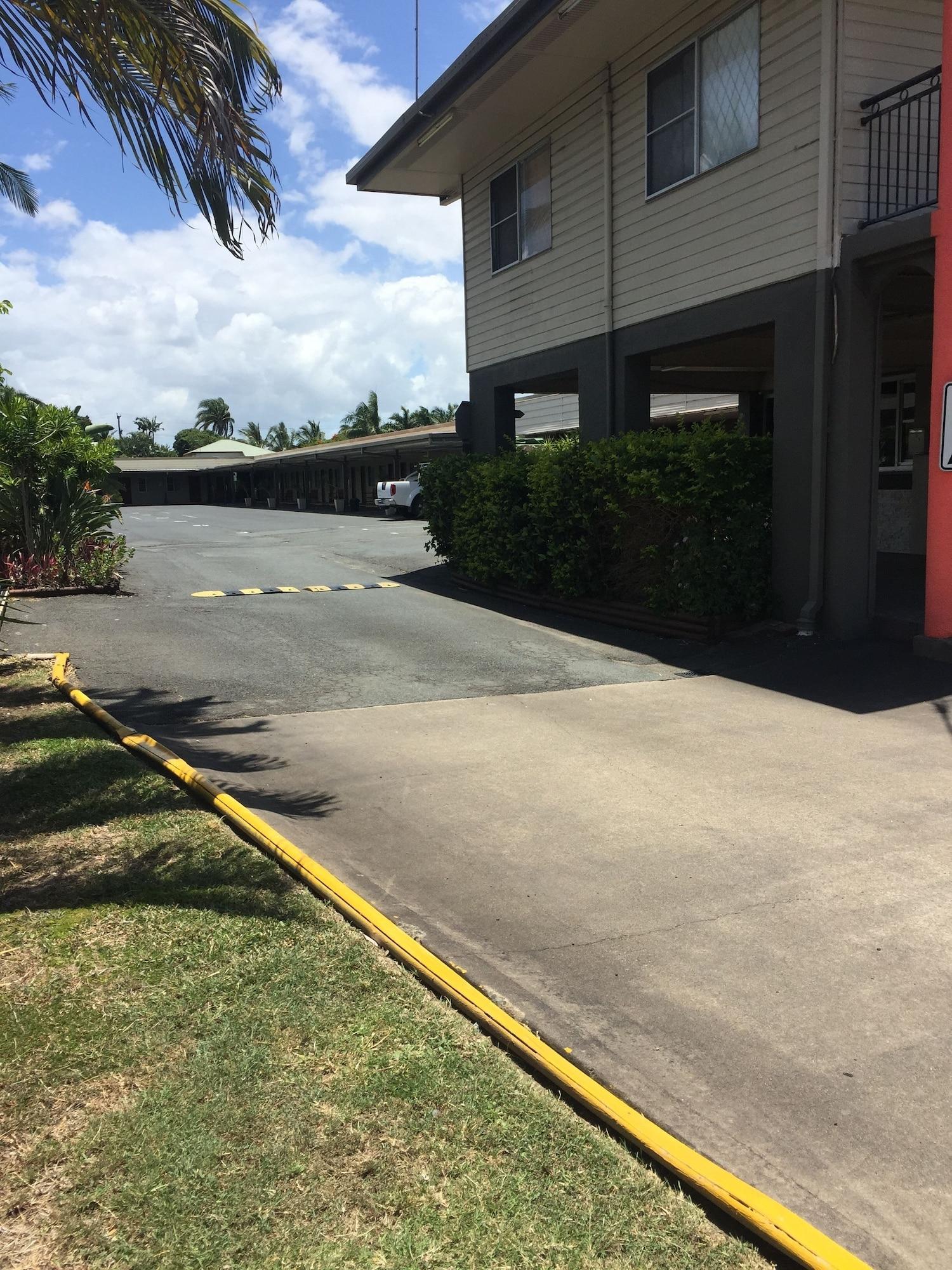 Country Plaza Motor Inn Mackay Εξωτερικό φωτογραφία