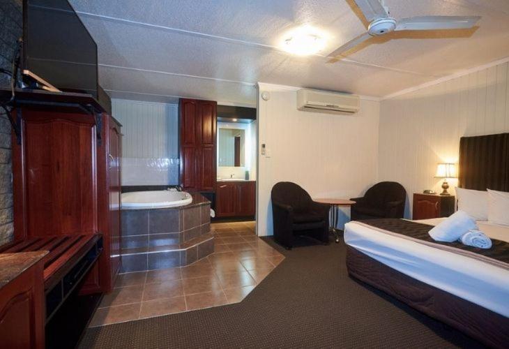 Country Plaza Motor Inn Mackay Εξωτερικό φωτογραφία