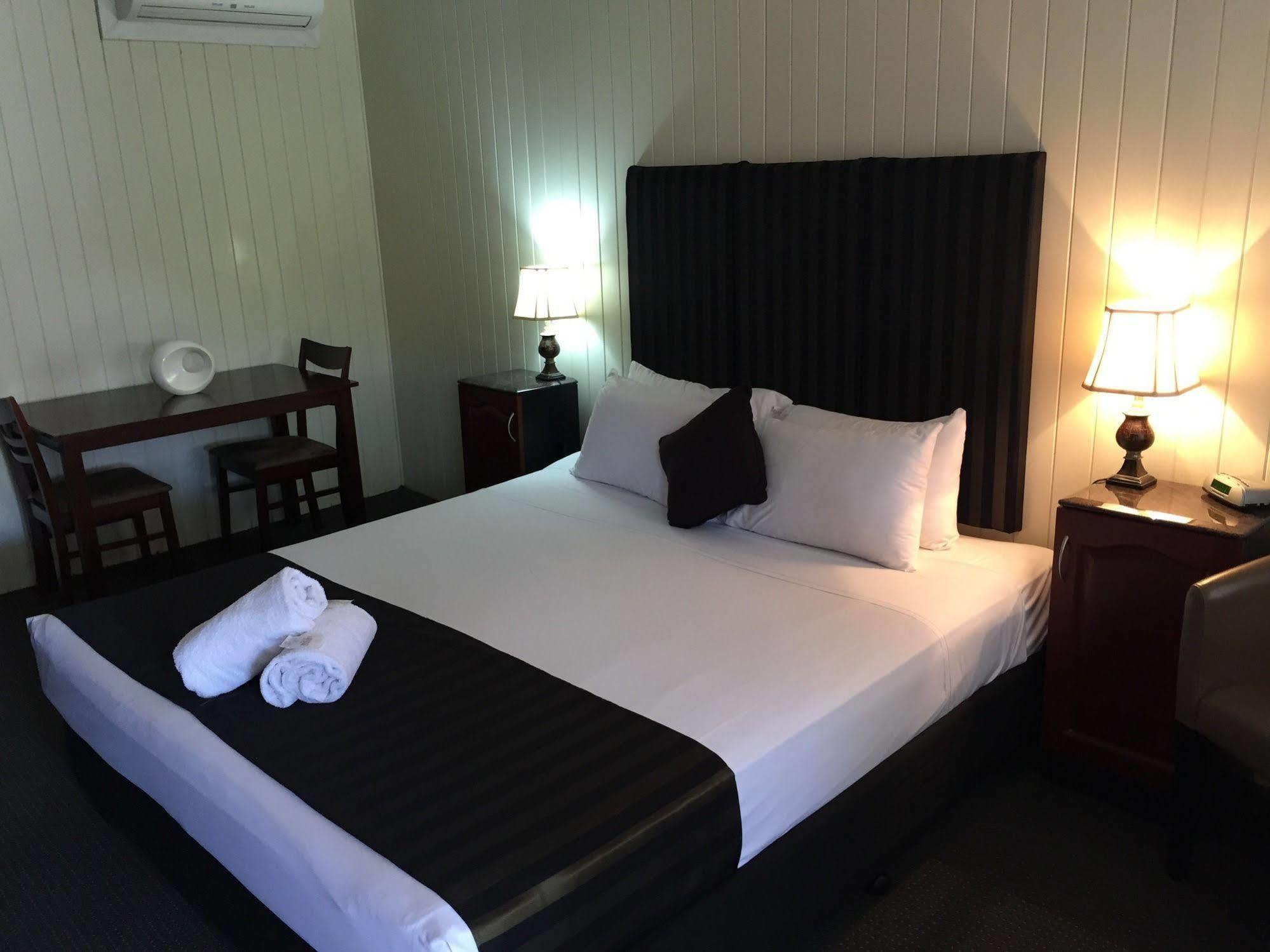 Country Plaza Motor Inn Mackay Εξωτερικό φωτογραφία