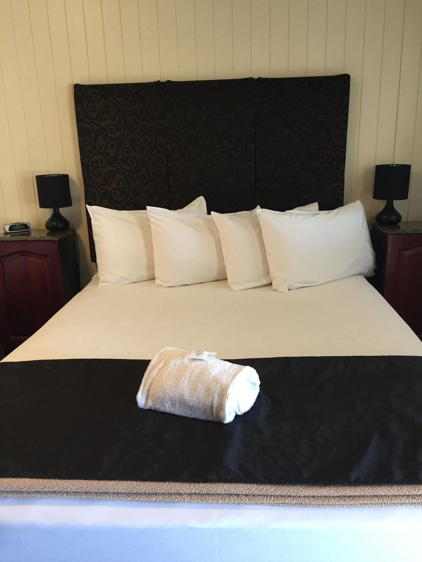 Country Plaza Motor Inn Mackay Εξωτερικό φωτογραφία