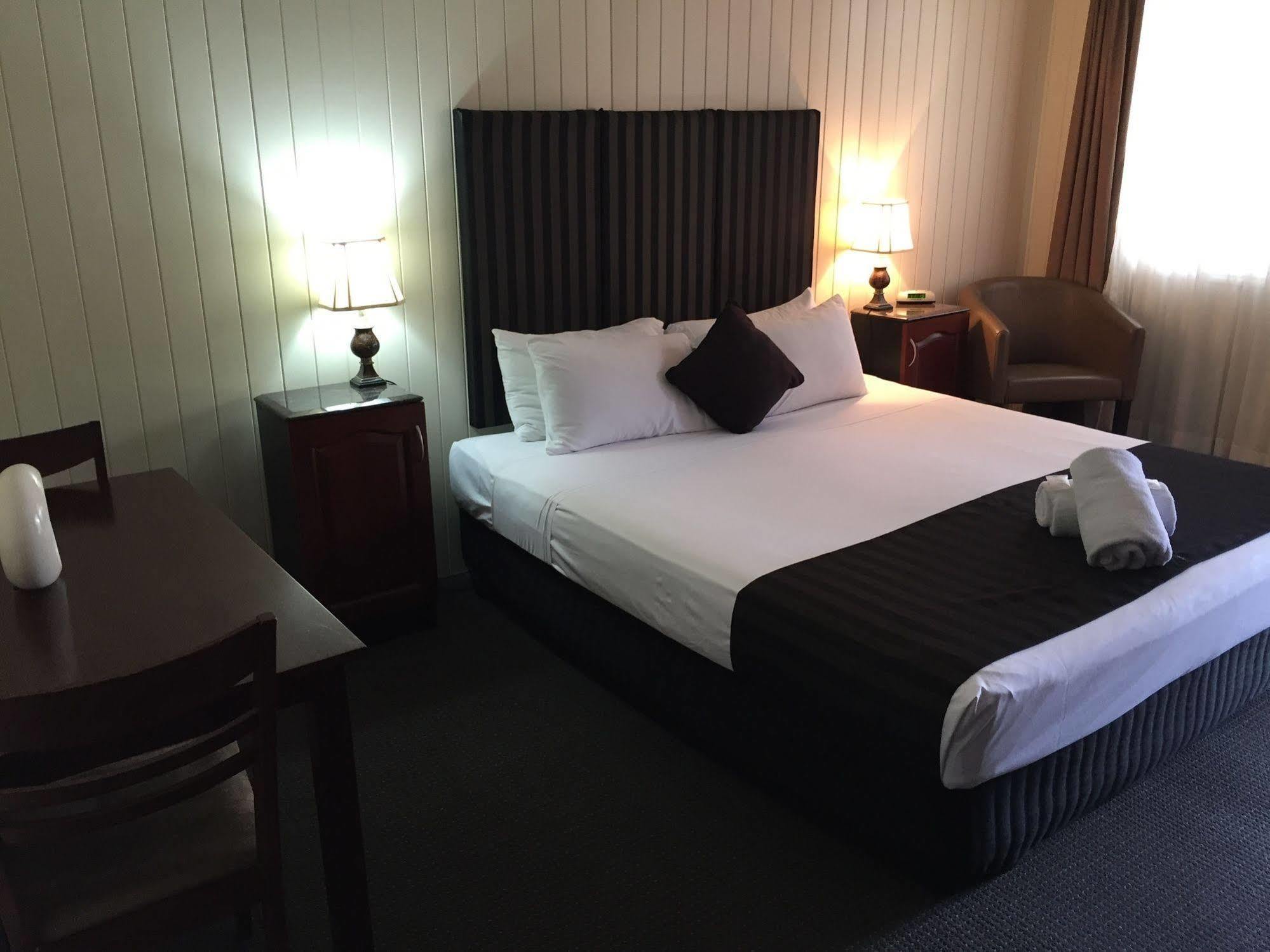 Country Plaza Motor Inn Mackay Εξωτερικό φωτογραφία